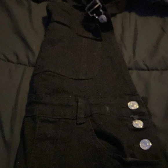 Overall - Picture 3 of 3